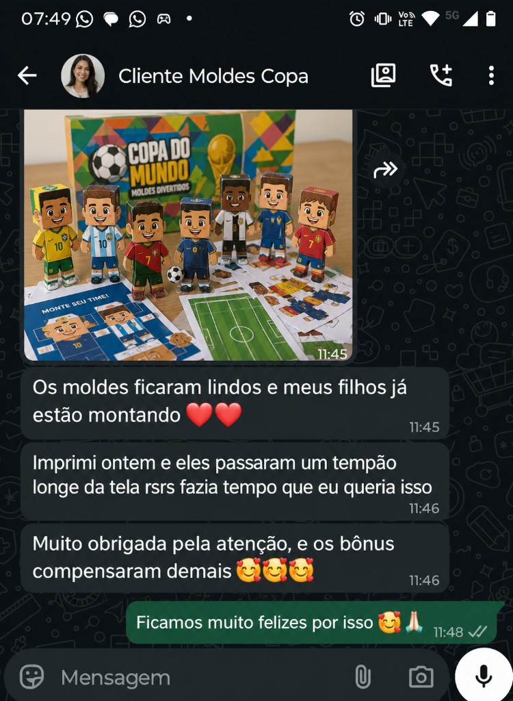 WhatsApp: cliente mostra moldes da Copa montados e elogia os bônus